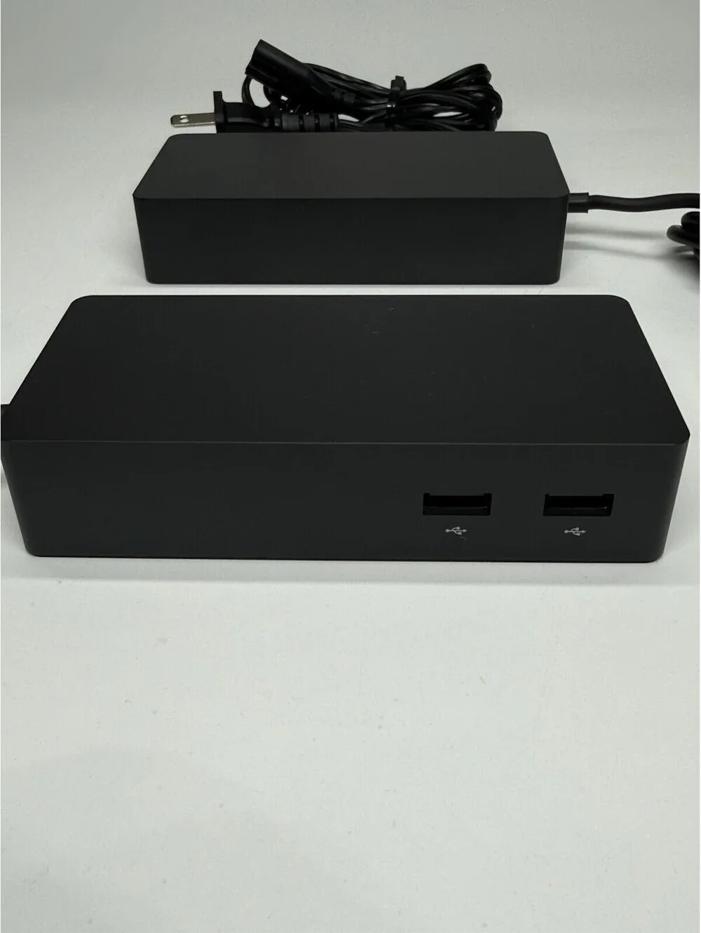 Microsoft Surface Dock 1661 w/ 1749 90W Adapter Surface Pro Laptop